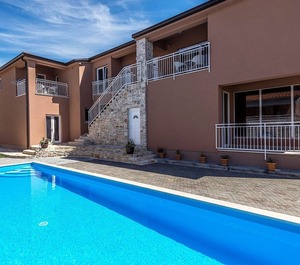 Villa Tar 