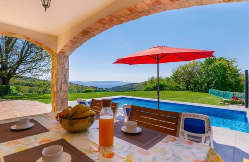 Labin Other | 100 m² Accommodation ∙ 2 bedrooms ∙ 4 guests
