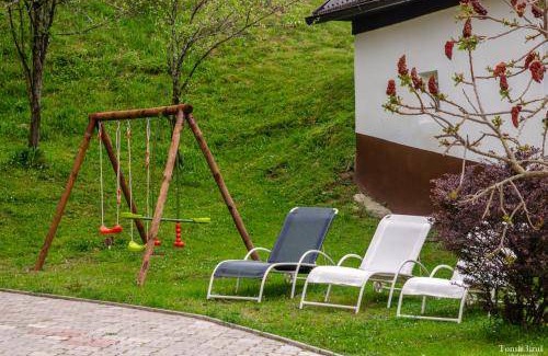 Cabar Ski Chalet | 100 m² Chalet ∙ 2 bedrooms ∙ 10 guests