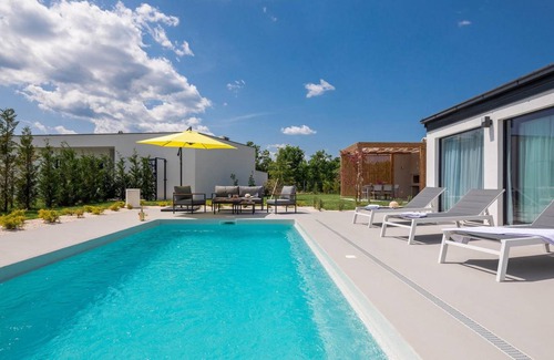 Oklaj House | 100 m² House ∙ 2 bedrooms ∙ 4 guests