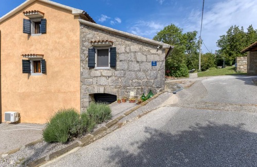 Grabri House | 100 m² House ∙ 2 bedrooms ∙ 7 guests