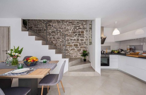 Cepic House | 100 m² House ∙ 2 bedrooms ∙ 4 guests