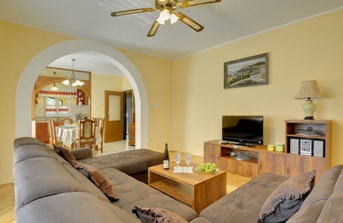 Jursici House | 100 m² House ∙ 3 bedrooms ∙ 8 guests