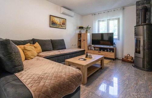 Brestovac House | 100 m² House ∙ 3 bedrooms ∙ 8 guests