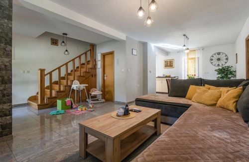 Brestovac House | 100 m² House ∙ 3 bedrooms ∙ 8 guests
