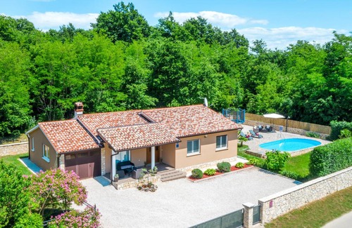 Sveta Nedelja House | 103 m² House ∙ 3 bedrooms ∙ 8 guests