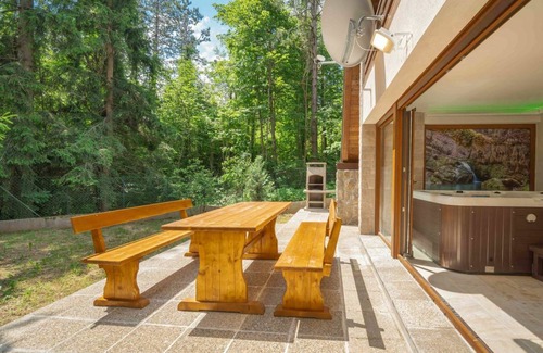 Lic Other | 110 m² Accommodation ∙ 2 bedrooms ∙ 4 guests