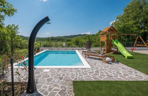 Rim House | 110 m² House ∙ 2 bedrooms ∙ 6 guests