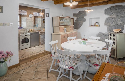 Rim House | 110 m² House ∙ 2 bedrooms ∙ 6 guests