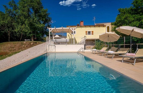 Vizinada House | 110 m² House ∙ 3 bedrooms ∙ 5 guests