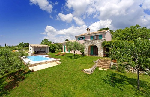 Smoljanci Villa | 110 m² Villa ∙ 3 bedrooms ∙ 6 guests