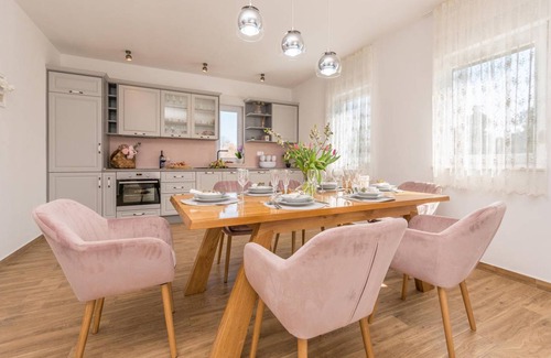 Sikovo House | 112 m² House ∙ 3 bedrooms ∙ 8 guests