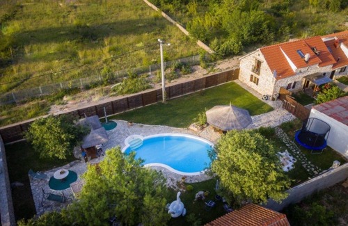 Bogatic House | 112 m² House ∙ 5 bedrooms ∙ 9 guests