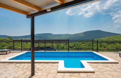 Lecevica House | 115 m² House ∙ 3 bedrooms ∙ 8 guests
