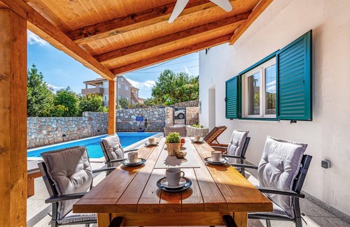 Lukoran House | 115 m² House ∙ 3 bedrooms ∙ 8 guests
