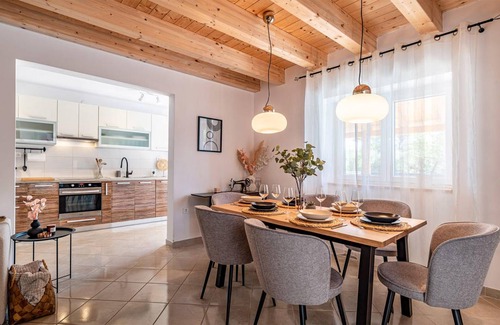 Lukoran House | 115 m² House ∙ 3 bedrooms ∙ 8 guests