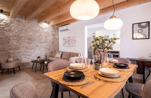 Lukoran House | 115 m² House ∙ 3 bedrooms ∙ 8 guests