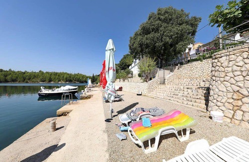 Obrovac Apartment | 120 m² Apartment ∙ 4 bedrooms ∙ 8 guests