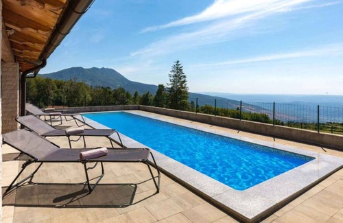 Lupoglav House | 120 m² House ∙ 2 bedrooms ∙ 6 guests
