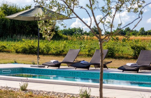 Zminj House | 120 m² House ∙ 3 bedrooms ∙ 6 guests