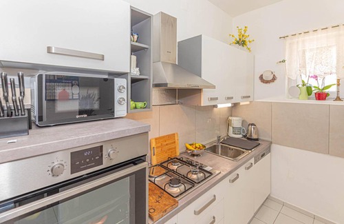 Promina House | 120 m² House ∙ 3 bedrooms ∙ 6 guests