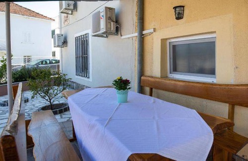 Opuzen House | 120 m² House ∙ 3 bedrooms ∙ 6 guests