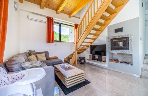 Jastrebarsko House | 120 m² House ∙ 4 bedrooms ∙ 8 guests