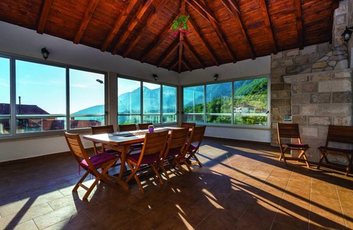 Dubravka Villa | 120 m² Villa ∙ 6 bedrooms ∙ 14 guests