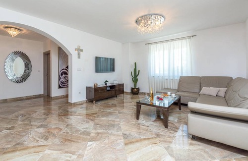 Kastel Apartment | 121 m² Apartment ∙ 2 bedrooms ∙ 4 guests