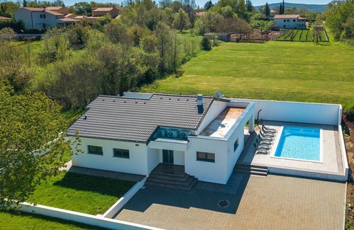 Topid House | 121 m² House ∙ 3 bedrooms ∙ 8 guests