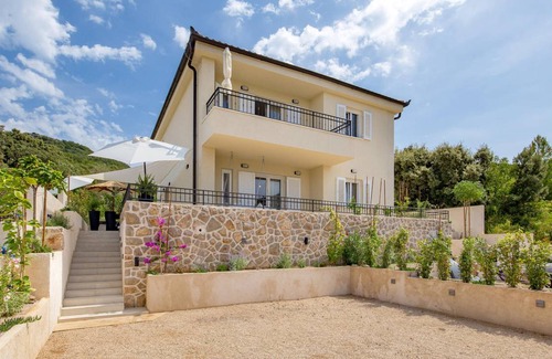 Miholascica House | 125 m² House ∙ 2 bedrooms ∙ 6 guests