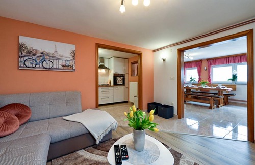 Vinica House | 126 m² House ∙ 2 bedrooms ∙ 7 guests