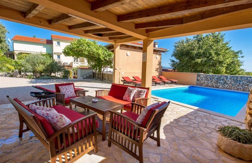 Garica House | 126 m² House ∙ 4 bedrooms ∙ 6 guests