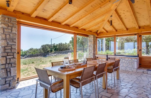 Belej House | 128 m² House ∙ 2 bedrooms ∙ 6 guests