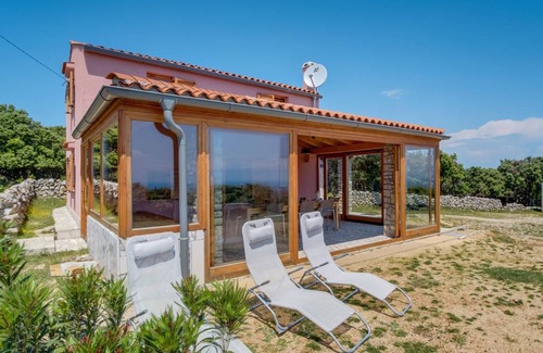 Belej House | 128 m² House ∙ 2 bedrooms ∙ 6 guests