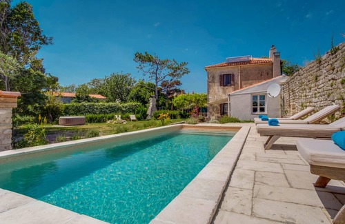 Mali Losinj House | 130 m² House ∙ 3 bedrooms ∙ 7 guests