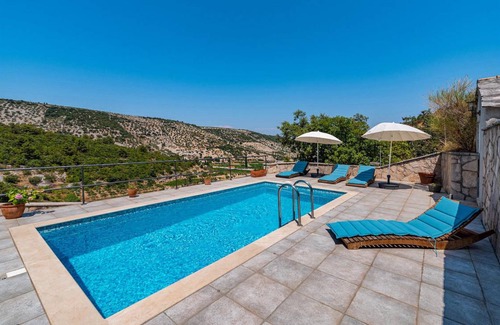Dol House | 130 m² House ∙ 3 bedrooms ∙ 6 guests