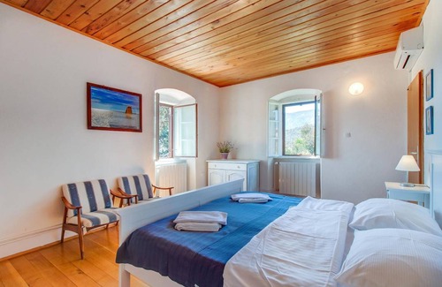 Mali Losinj Villa | 130 m² Villa ∙ 3 bedrooms ∙ 8 guests