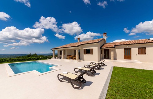 Draguc Villa | 134 m² Villa ∙ 2 bedrooms ∙ 4 guests