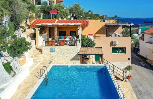 Vinisce House | 136 m² House ∙ 5 bedrooms ∙ 10 guests