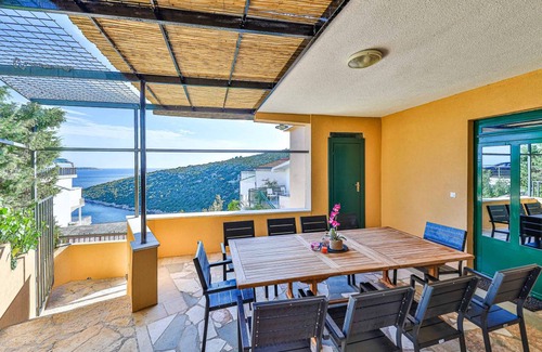 Vinisce House | 136 m² House ∙ 5 bedrooms ∙ 10 guests
