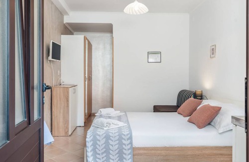 Pag Apartment | 14 m² Apartment ∙ 2 guests