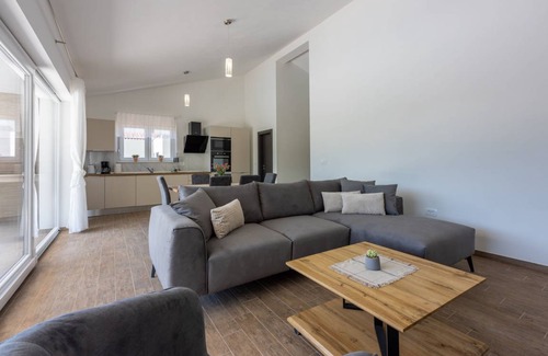 Brgod House | 140 m² House ∙ 3 bedrooms ∙ 6 guests