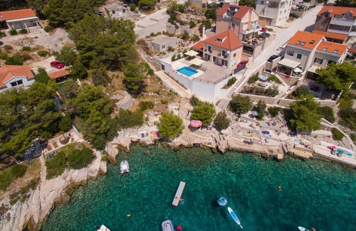 Cove Osibova (Milna) House | 140 m² House ∙ 3 bedrooms ∙ 8 guests