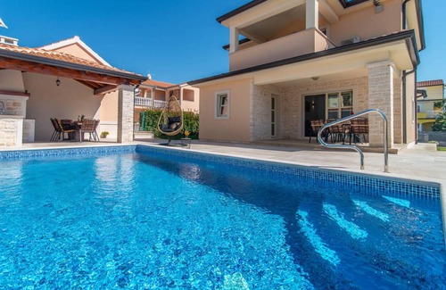 Vrvari Villa | 140 m² Villa ∙ 3 bedrooms ∙ 6 guests