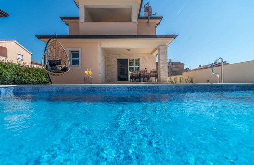 Vrvari Villa | 140 m² Villa ∙ 3 bedrooms ∙ 6 guests