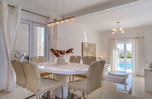 Martinscica Villa | 140 m² Villa ∙ 3 bedrooms ∙ 7 guests