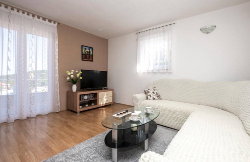 Lokvicici House | 145 m² House ∙ 3 bedrooms ∙ 8 guests
