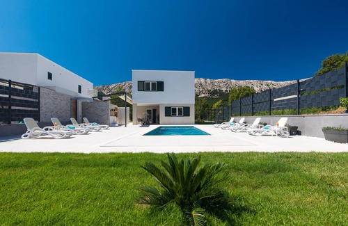 Jurandvor Villa | 145 m² Villa ∙ 4 bedrooms ∙ 10 guests