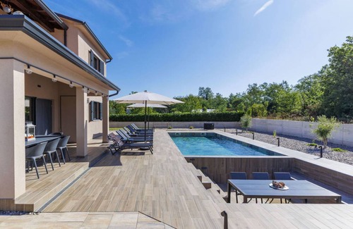 Topid Other | 150 m² Accommodation ∙ 4 bedrooms ∙ 8 guests